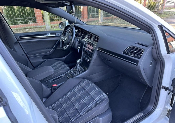 Volkswagen Golf cena 49900 przebieg: 237000, rok produkcji 2016 z Dębno małe 92